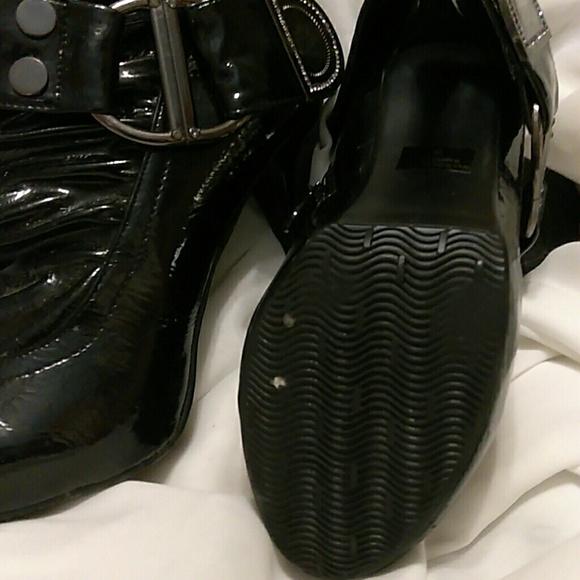 Boots - Picture 2 of 3